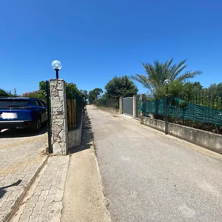 Maria Сasa de vacaciones Campofelice Di Roccella